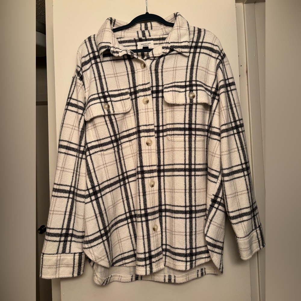 American Eagle White and Black Shacket
